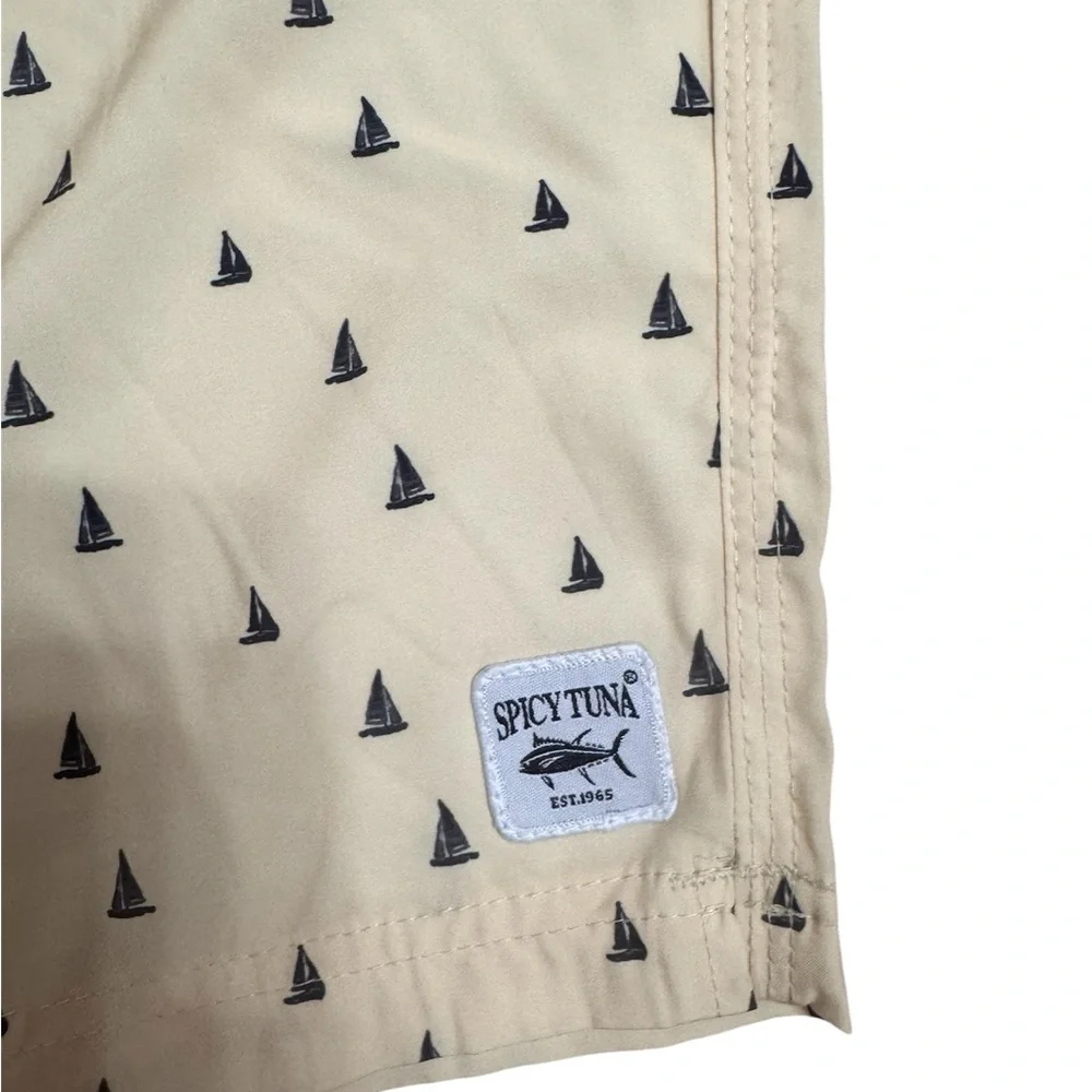NWT Spicy Tuna XL Light Yellow Sailboat Swim Trunks Drawstring Beach Shorts